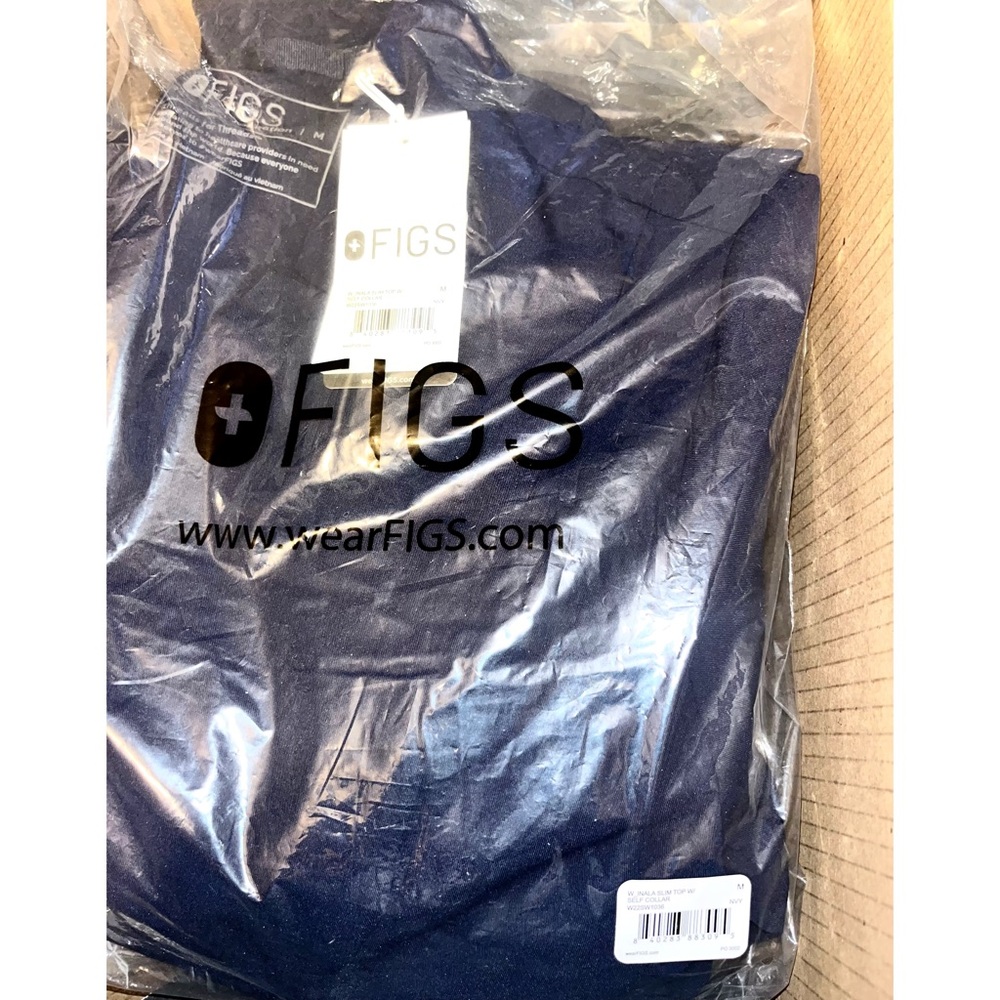 NWT Navy blue inala slim top